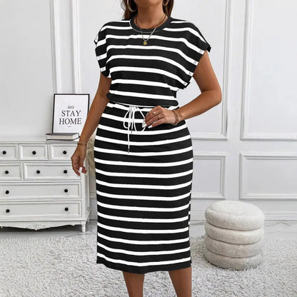 Aitana | Vestido Midi de Rayas con Cintura Ajustable